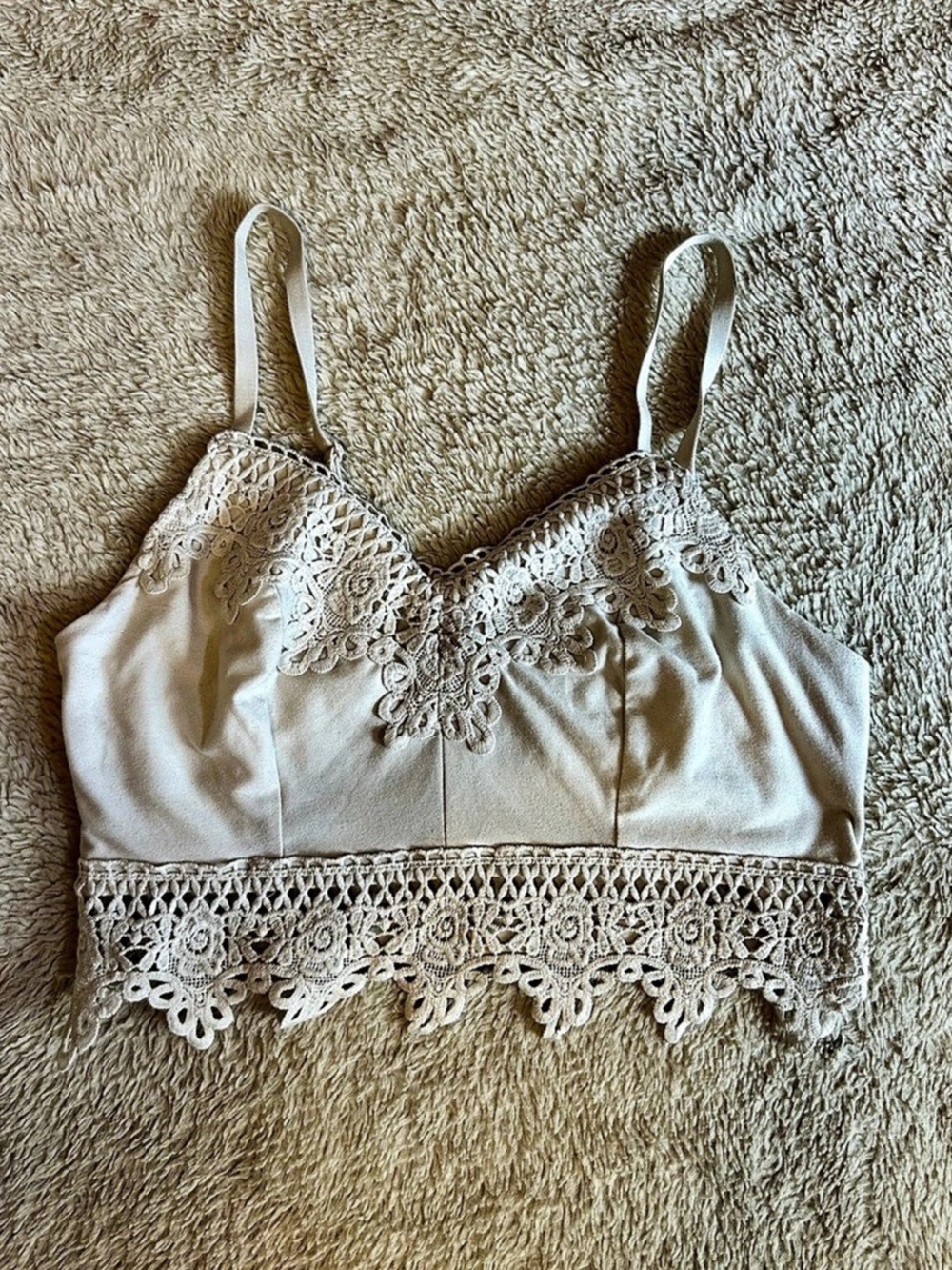 Mudd Lace Trim Crop Top in Cream Size Small